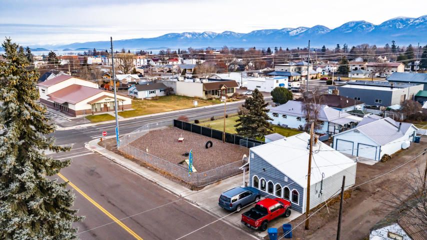 Mission Mountain Pet Service Inc.: 11 7th Ave W, Polson, MT 59860
